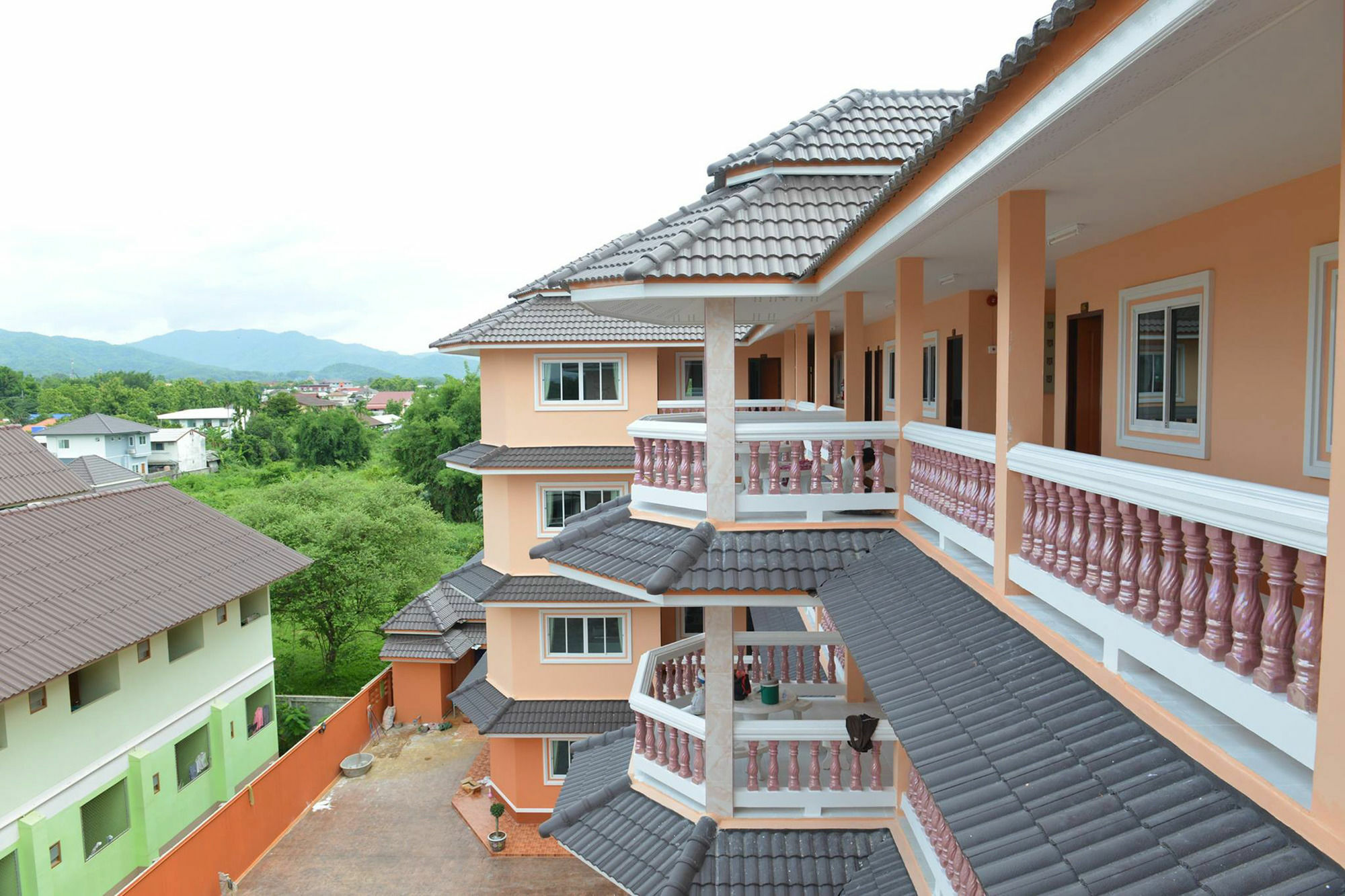 Yingthip1 Apartment Чианграй Экстерьер фото